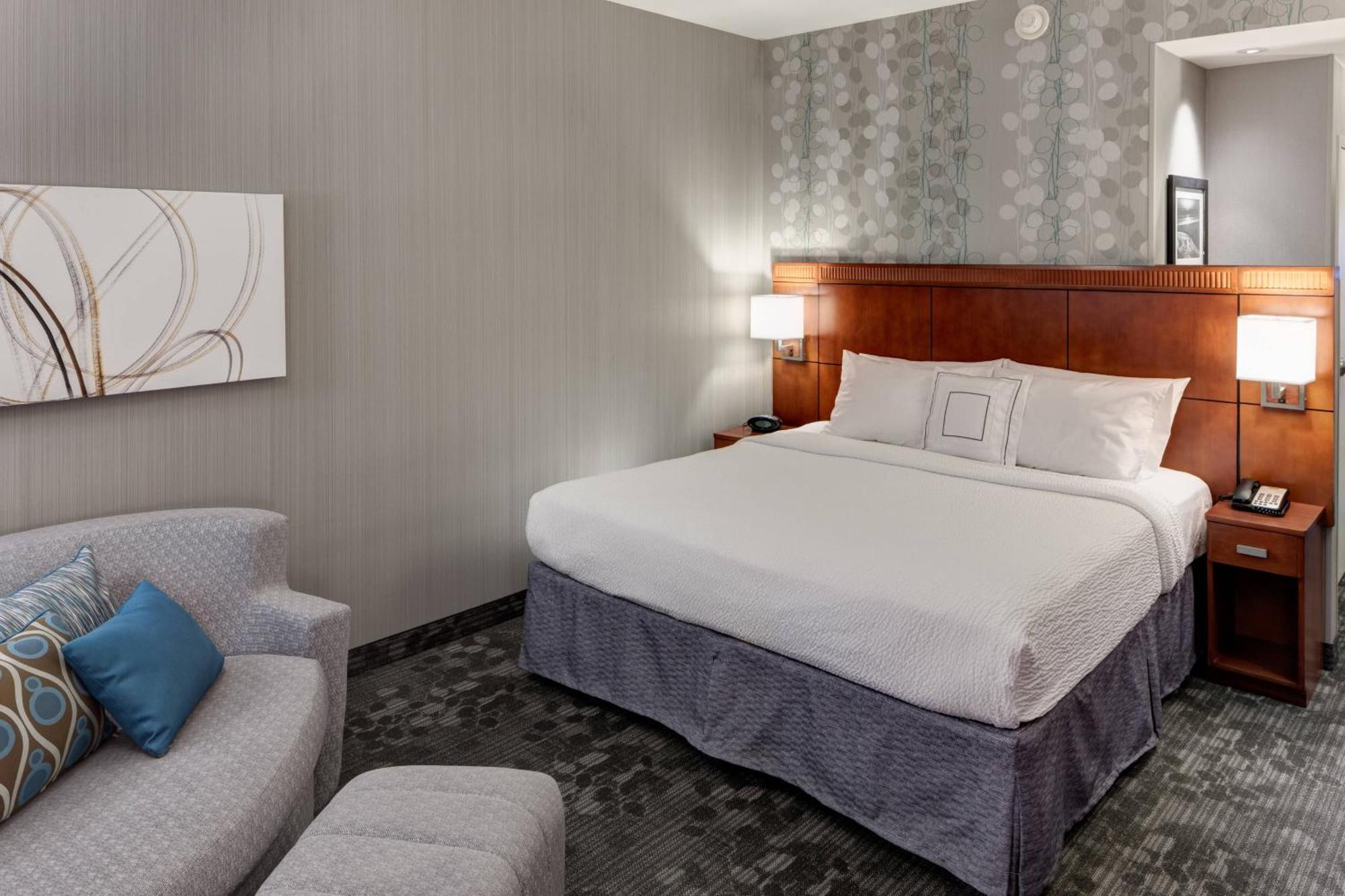 คอร์ตยาร์ด ซานตาแคลริตา วาเลนเซีย Hotel ภายนอก รูปภาพ