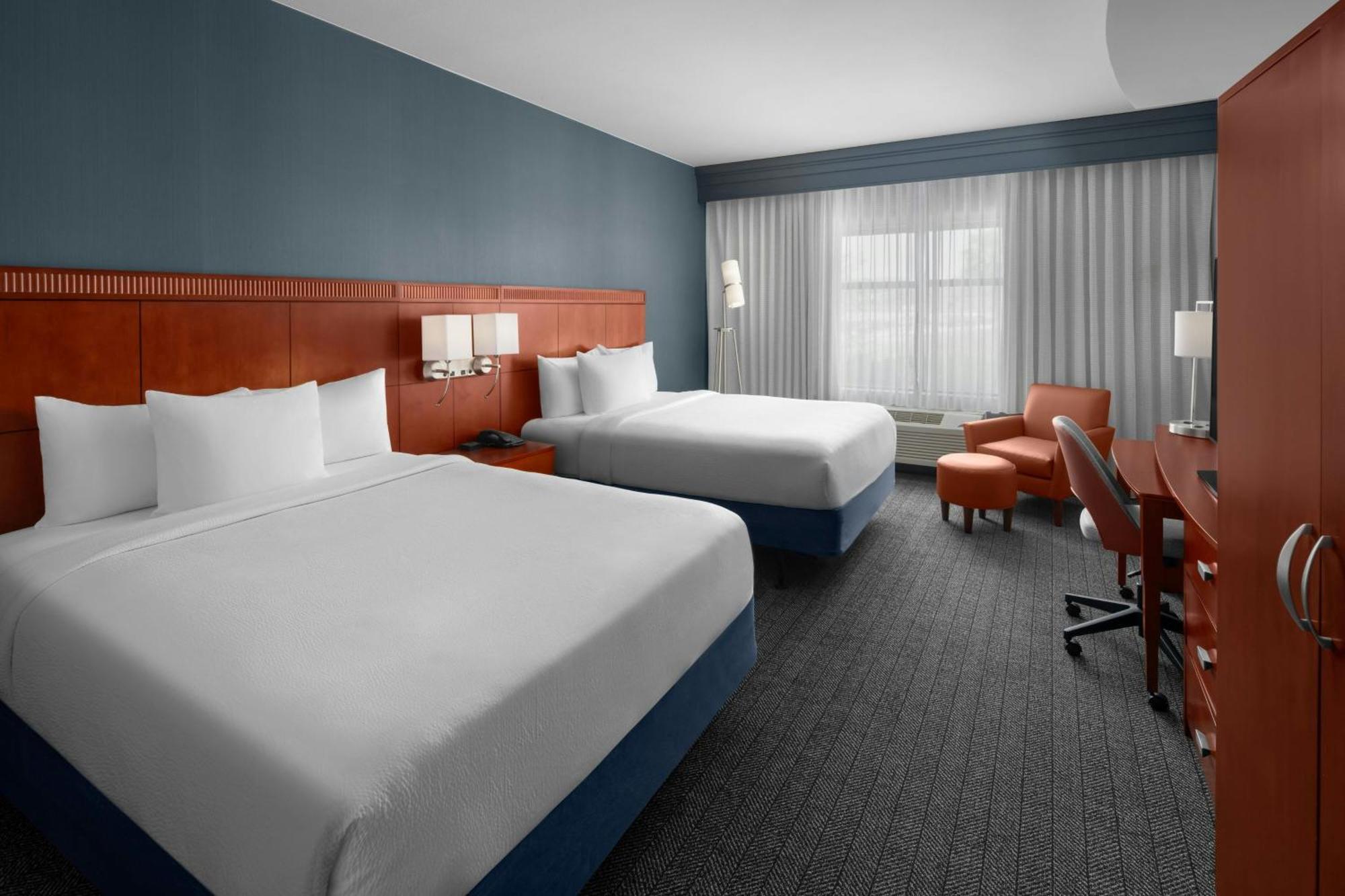 คอร์ตยาร์ด ซานตาแคลริตา วาเลนเซีย Hotel ภายนอก รูปภาพ